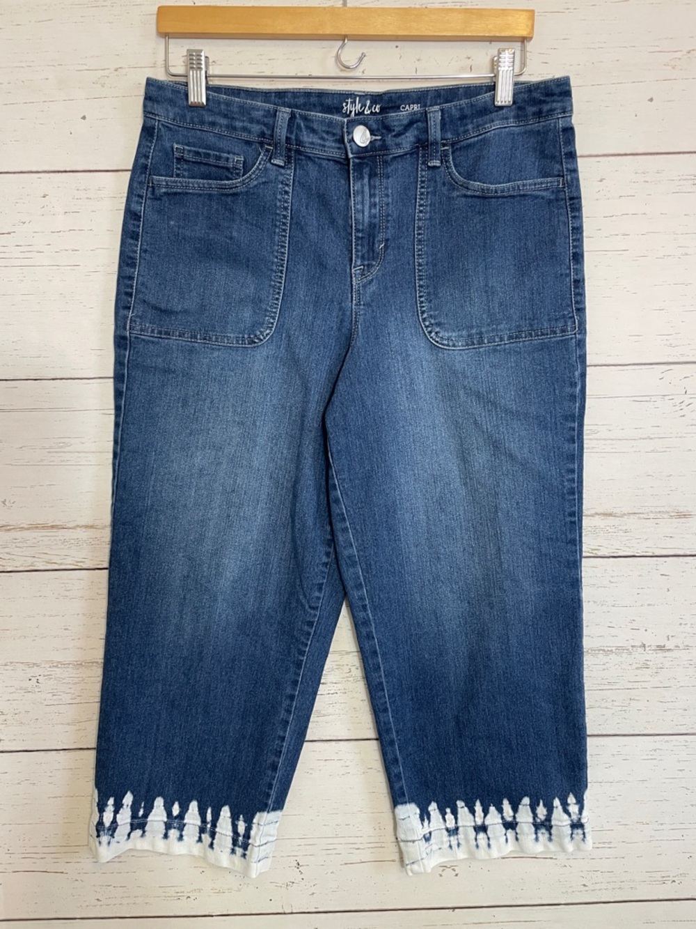 Style & Co. Mid Rise Capri Jeans with Contrasting White Tie Dye Hem, size 10